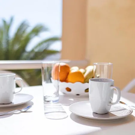 Διαμέρισμα Private Terrace - Pool - Wifi *